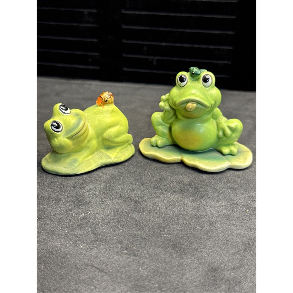 Lefton Vintage Frog On Lilly Pad Ceramic Figure (2) Pulse 1 Bonus
